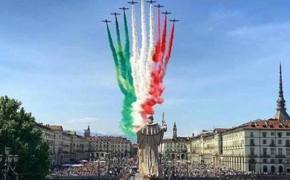 Stabilità politica e tipicità. VINCE L’EXPORT TRICOLORE Stabilità politica e tipicità. VINCE L’EXPORT TRICOLORE